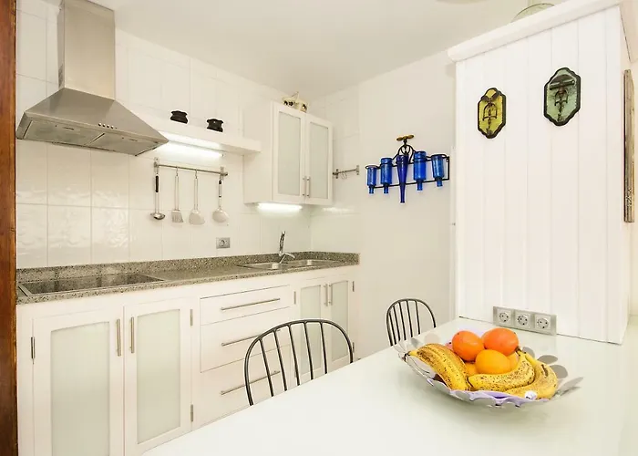 Topes * Puerto del Carmen