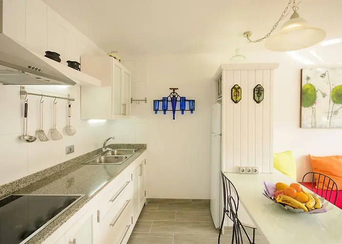 Topes * Puerto del Carmen